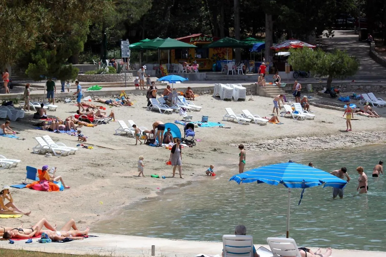 Rooms With A Parking Space Mali Losinj Guest house