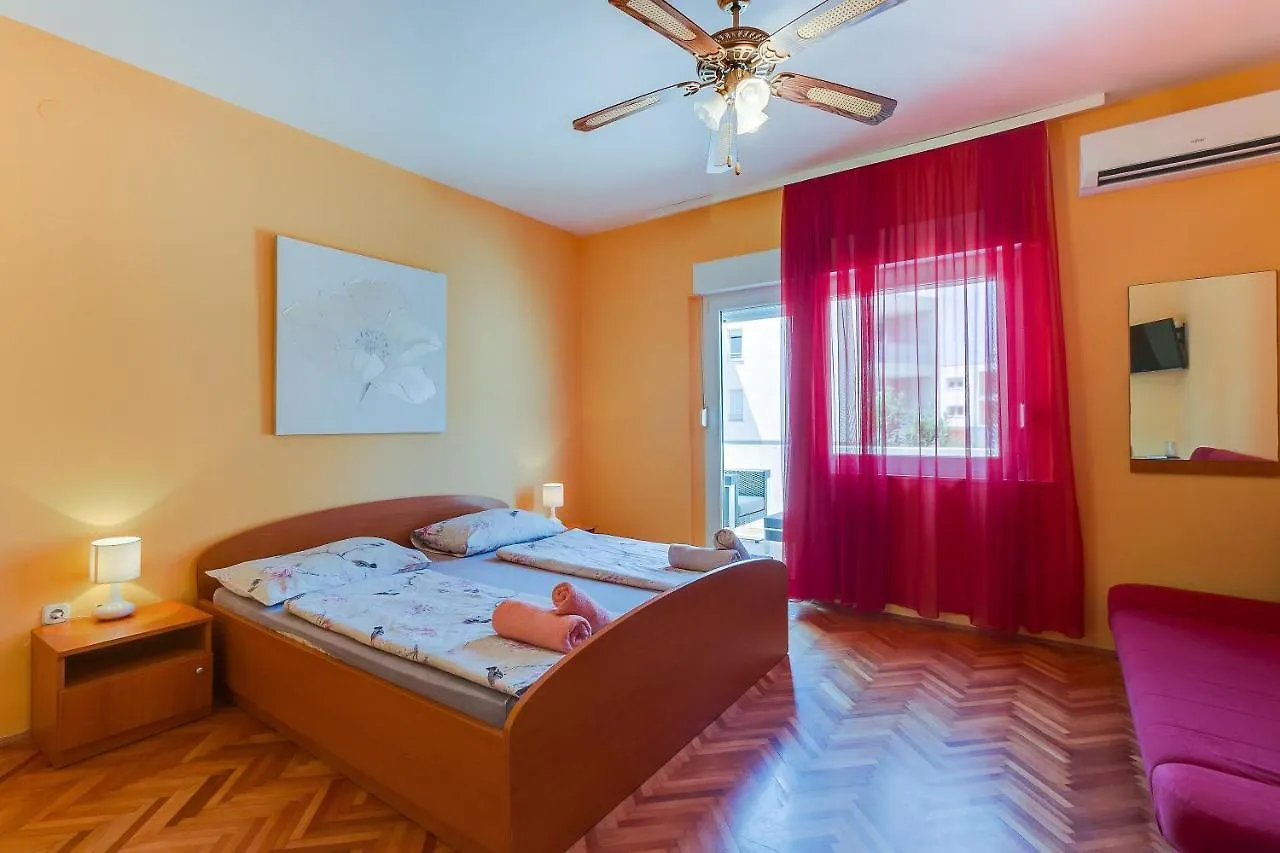 Rooms With A Parking Space 말리로시니 게스트하우스