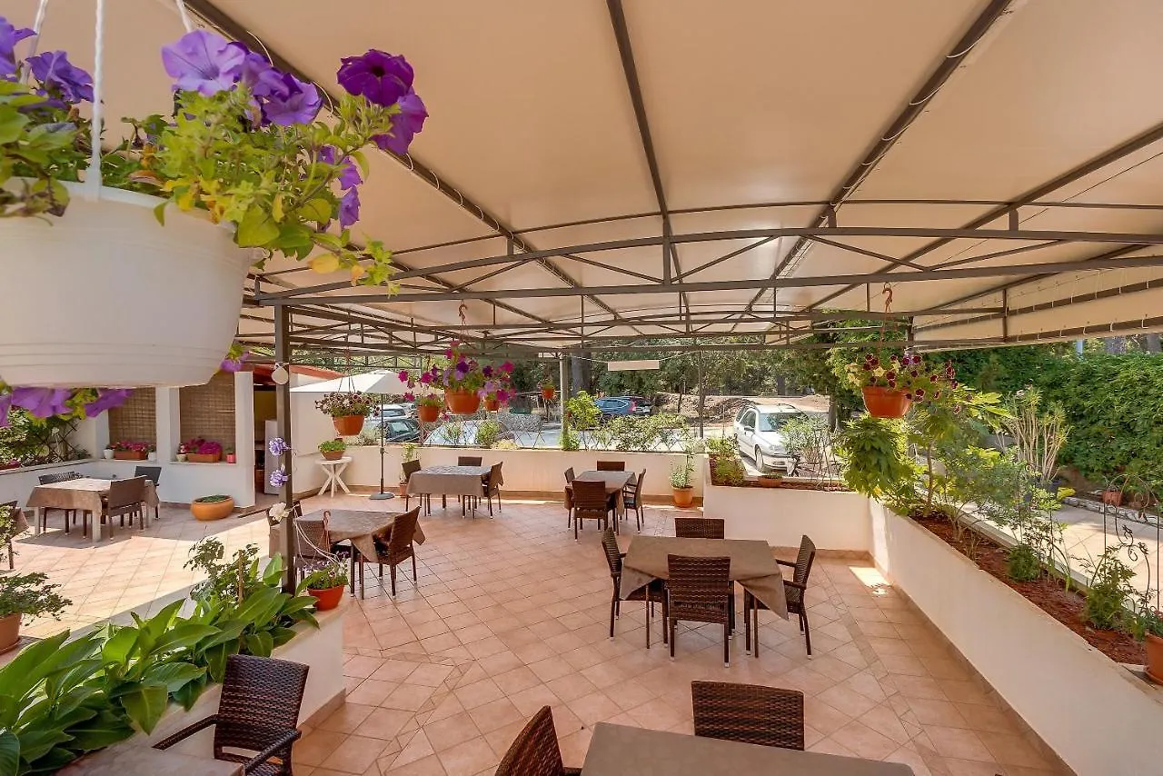 *** Guest house Rooms With A Parking Space Mali Losinj Croatia